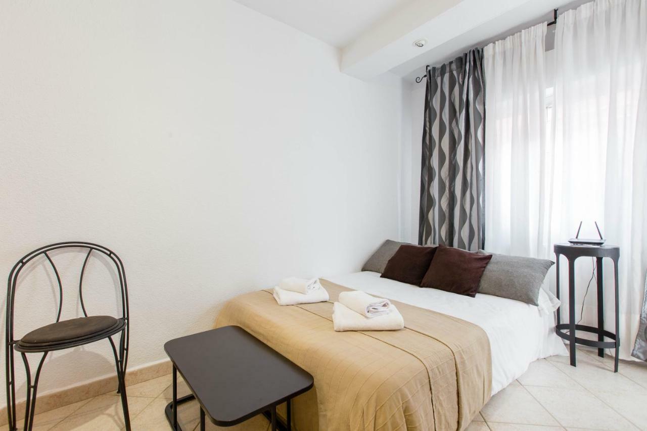 3 Habitaciones Apartamento Temporada Lucero 3 Habitaciones مدريد المظهر الخارجي الصورة